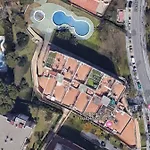 Pool, Beach, Golf & Hard Rock In דירה
