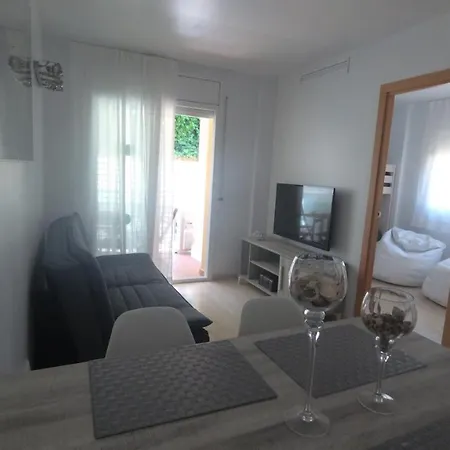 Pool, Beach, Golf & Hard Rock In Apartment Salou